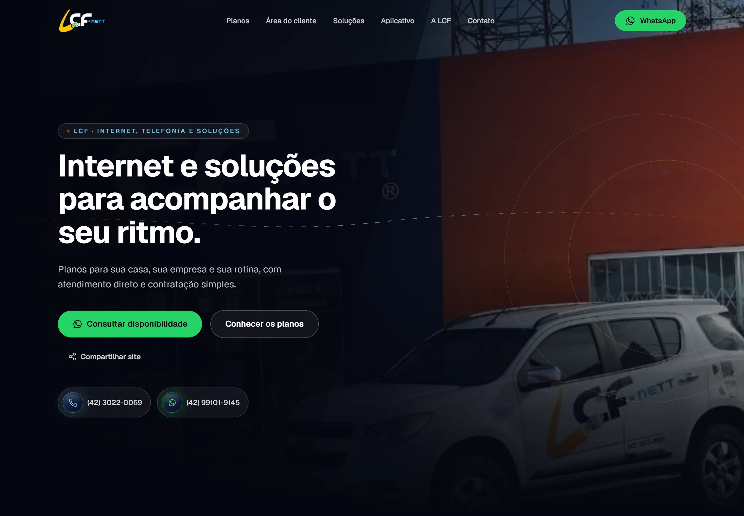 Página inicial do site da LCF.Nett, provedora de internet, telefonia e soluções.