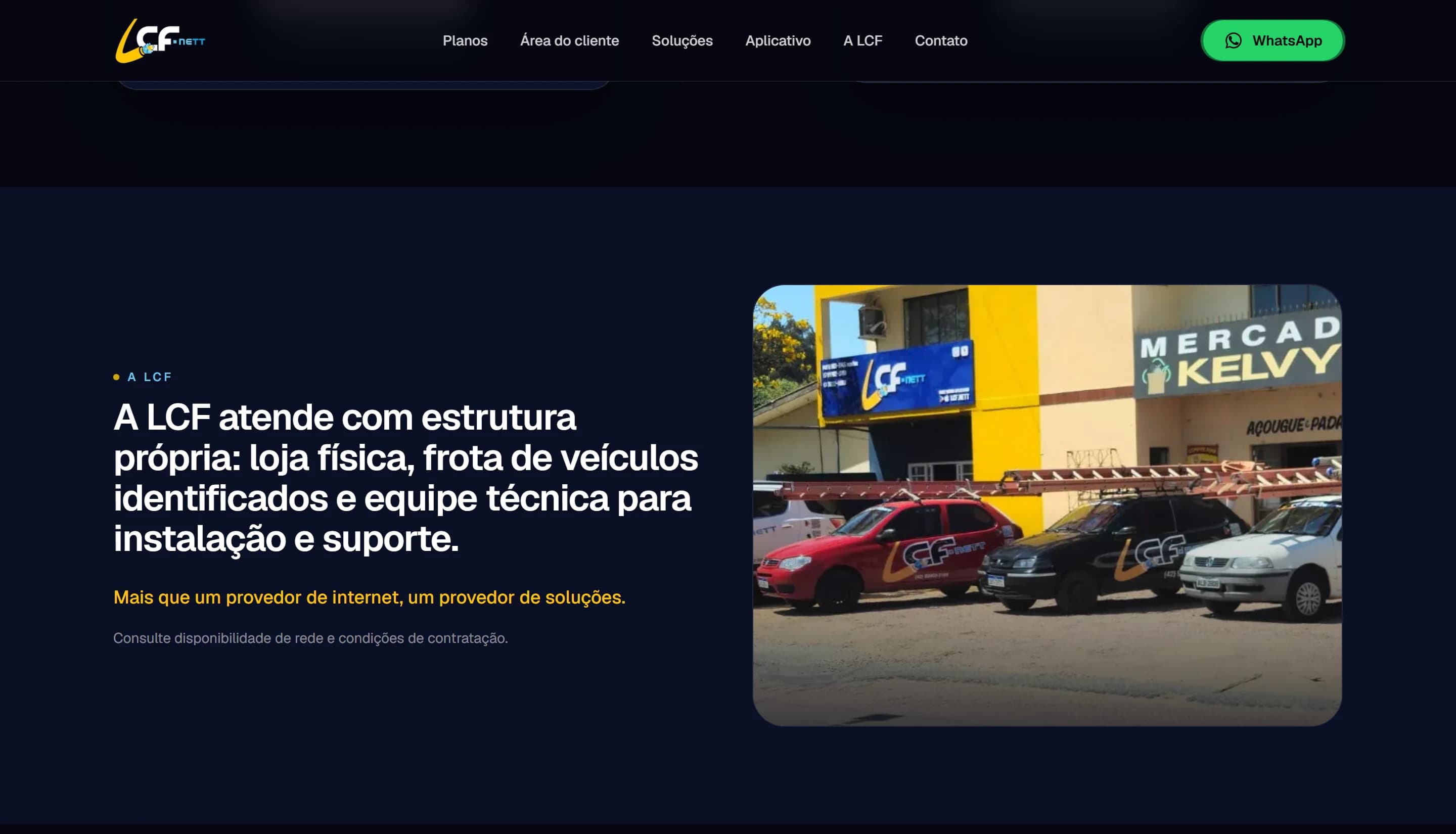 Seção 'A LCF' do site desenvolvido pela NerdPraJá, mostrando a loja física e a frota de veículos identificados da LCF.Nett.